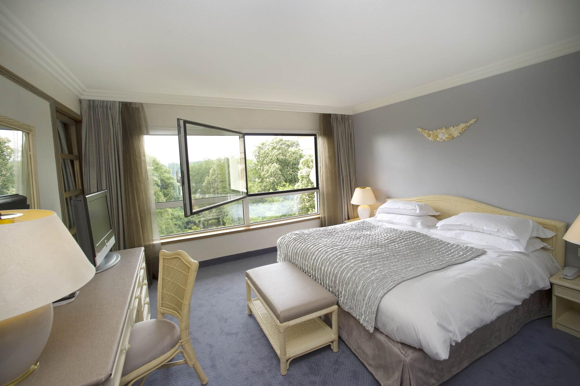 וישי Celestins Spa Thermal & Hotel By Vy Resort מראה חיצוני תמונה A bedroom at the hotel