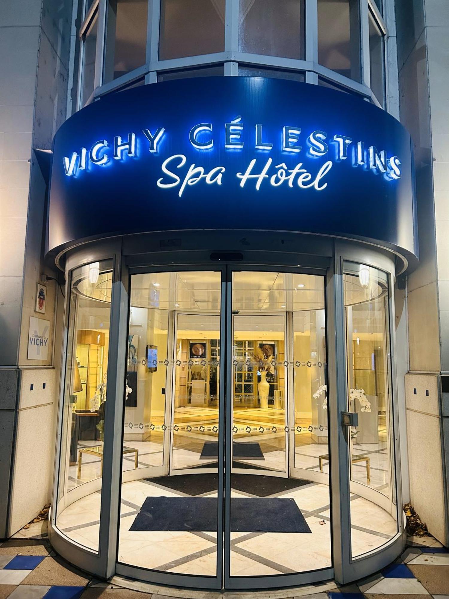 וישי Celestins Spa Thermal & Hotel By Vy Resort מראה חיצוני תמונה Entrance to the hotel