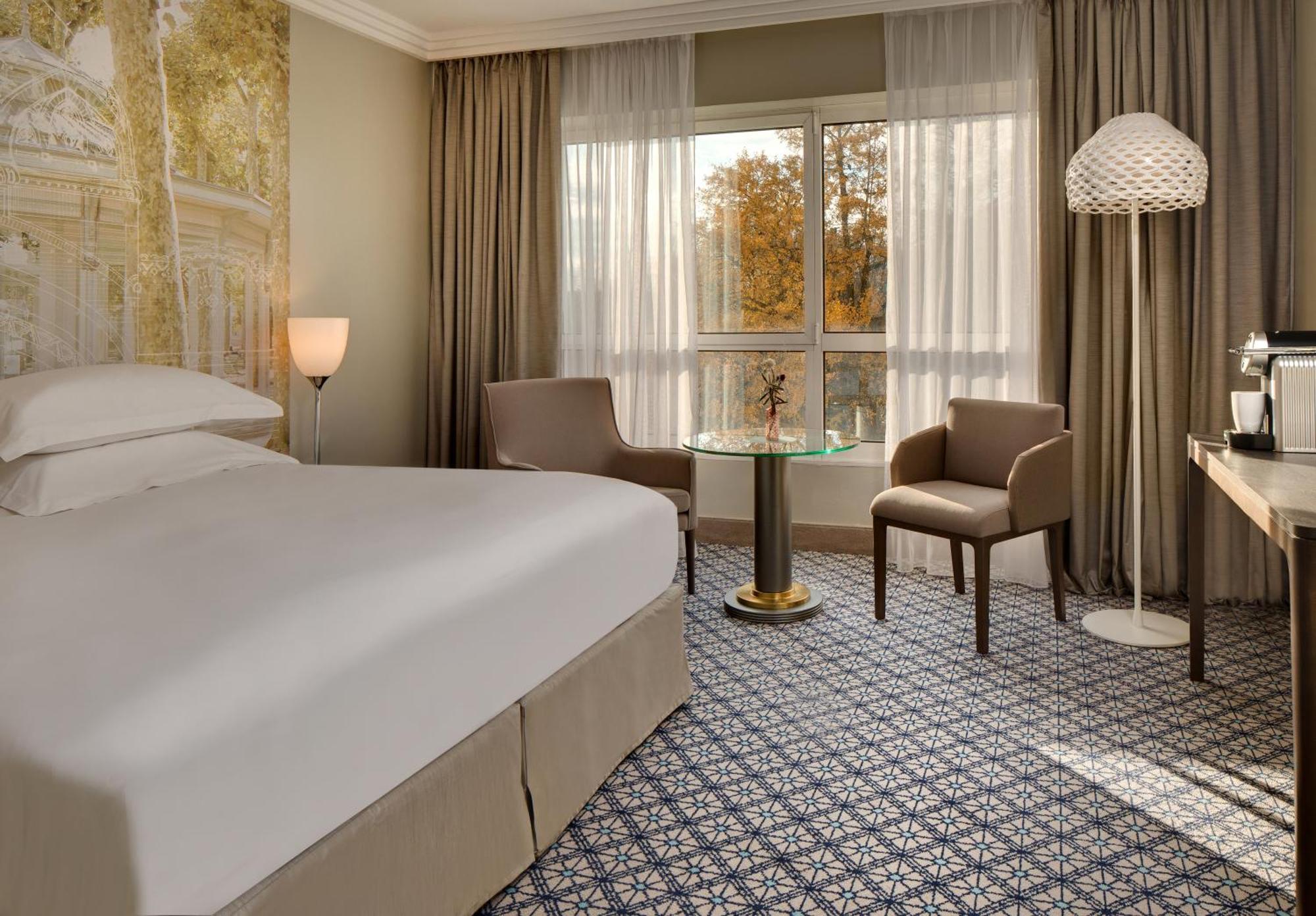 וישי Celestins Spa Thermal & Hotel By Vy Resort מראה חיצוני תמונה A room at the hotel