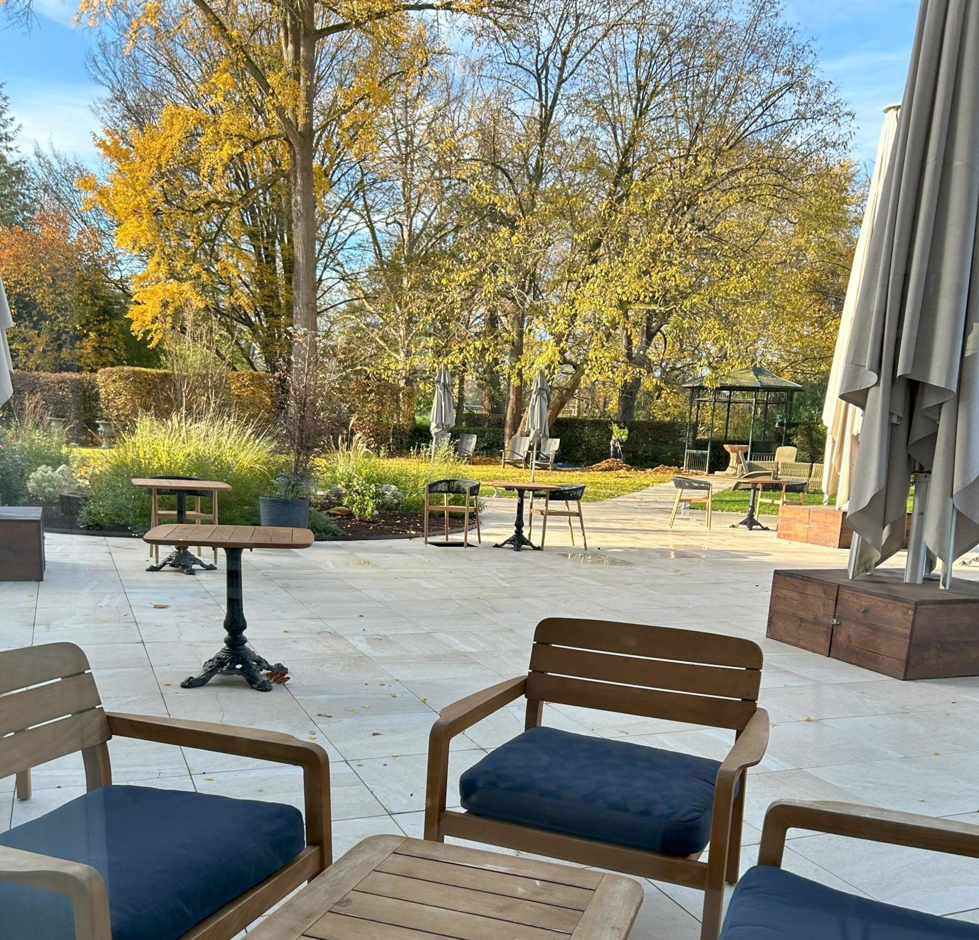 וישי Celestins Spa Thermal & Hotel By Vy Resort מראה חיצוני תמונה The garden of the hotel