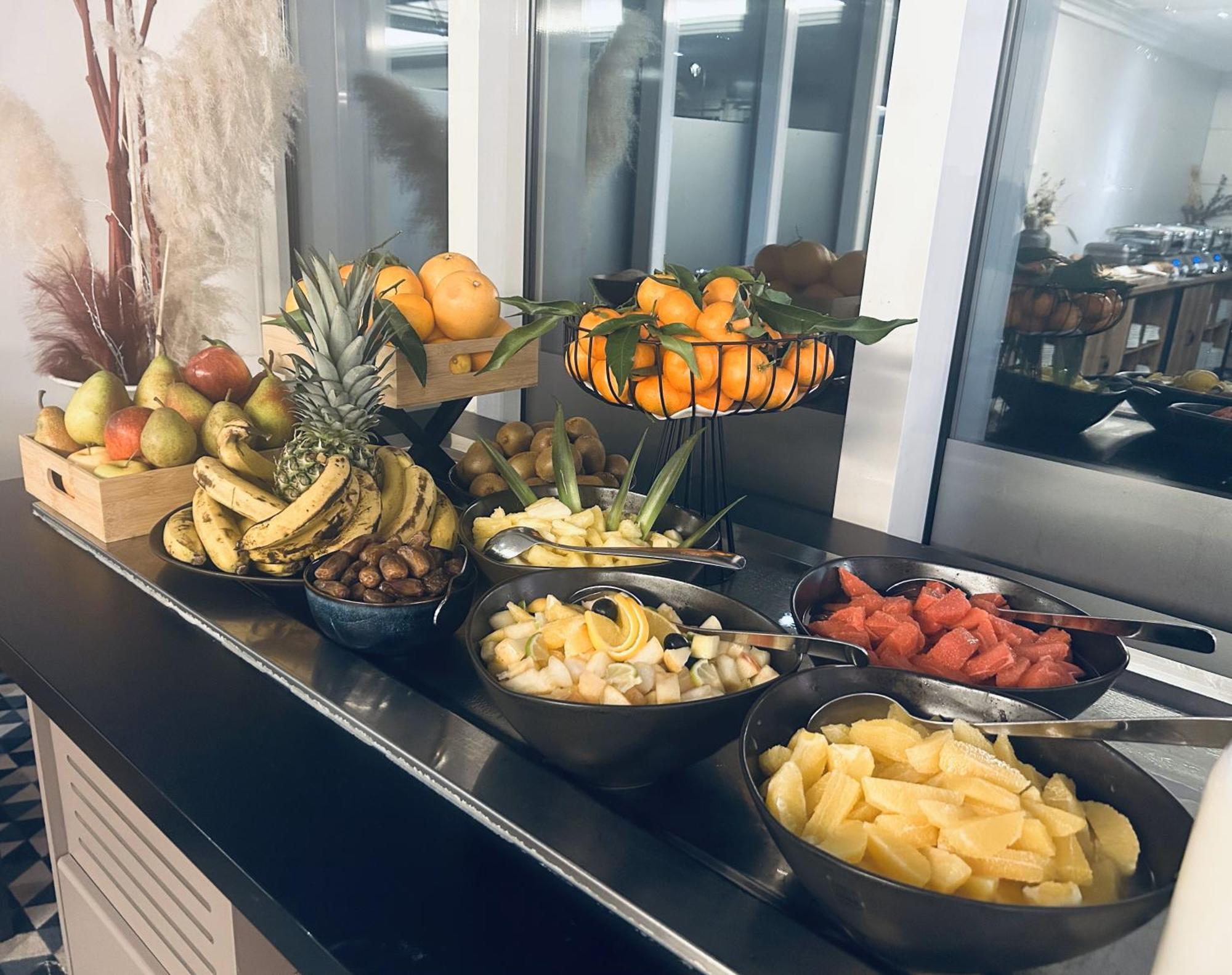 וישי Celestins Spa Thermal & Hotel By Vy Resort מראה חיצוני תמונה Fruit salad