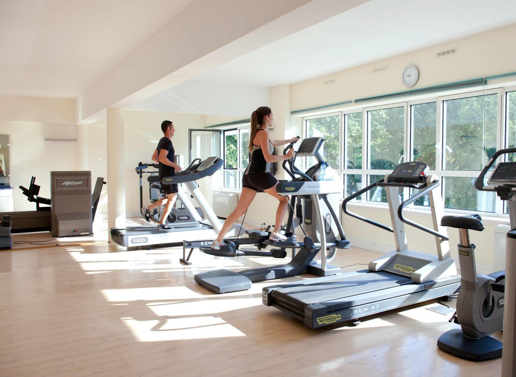 וישי Celestins Spa Thermal & Hotel By Vy Resort מראה חיצוני תמונה A gym in a hotel